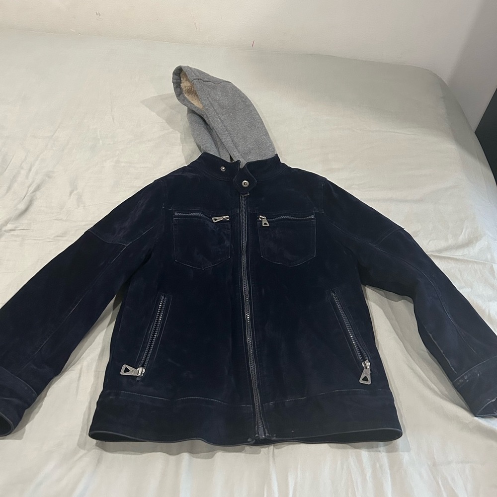 It’s a blue boys jacket..